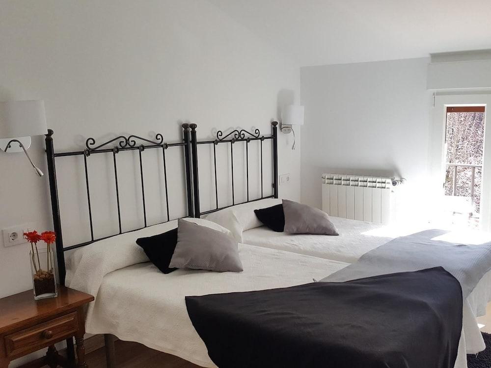 Hostal Nevandi Эспинама Экстерьер фото
